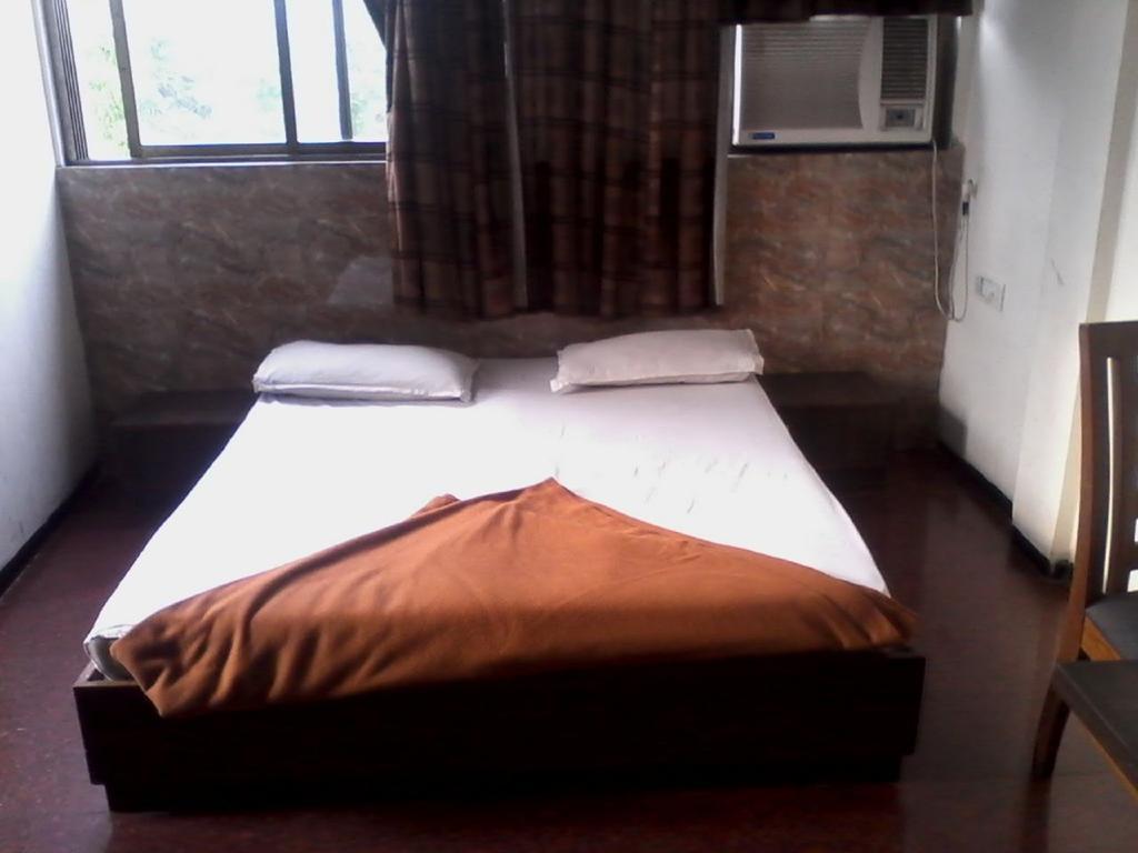 Hotel Jalaja Heritage Thane Buitenkant foto