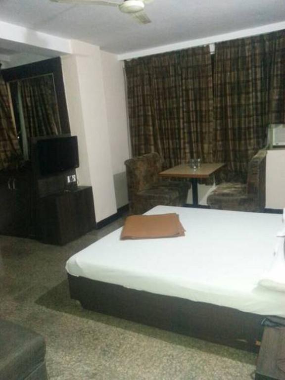 Hotel Jalaja Heritage Thane Buitenkant foto