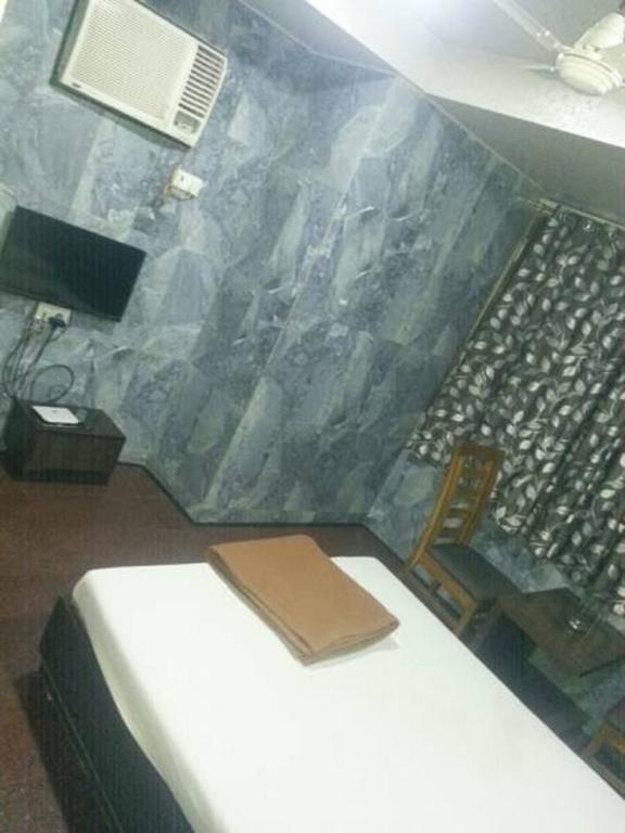 Hotel Jalaja Heritage Thane Buitenkant foto